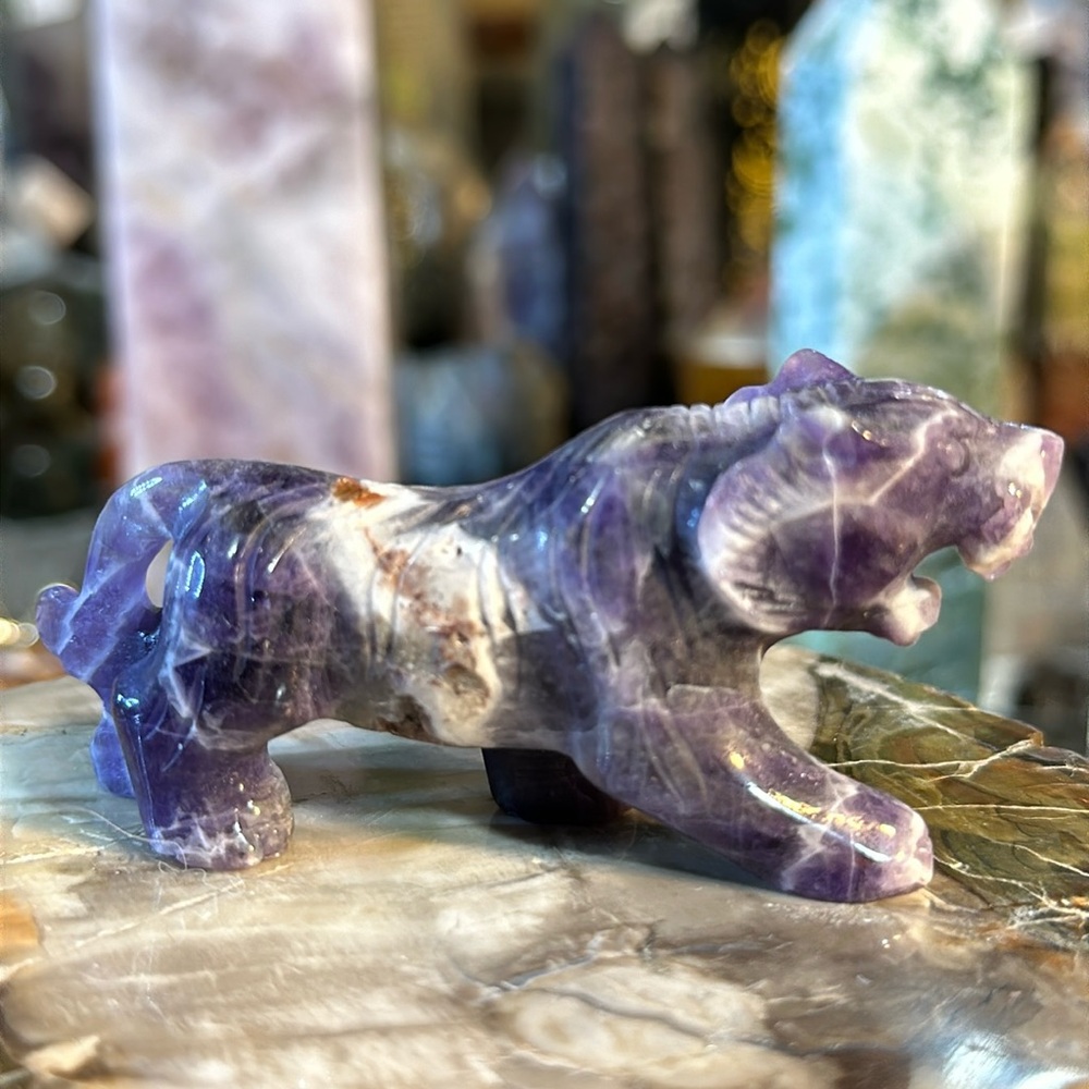 Dream Amethyst Mini Tiger Carving!